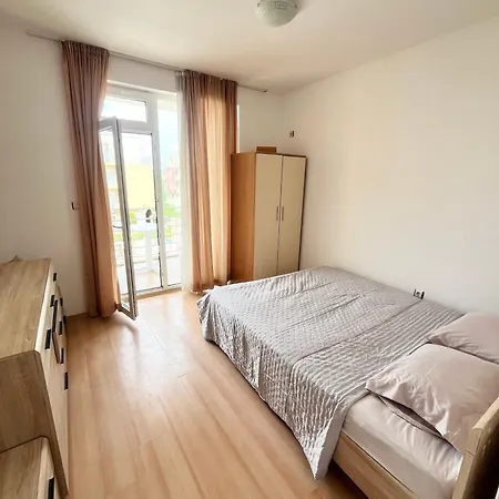 Sunny Day 5 Tŭnkovo